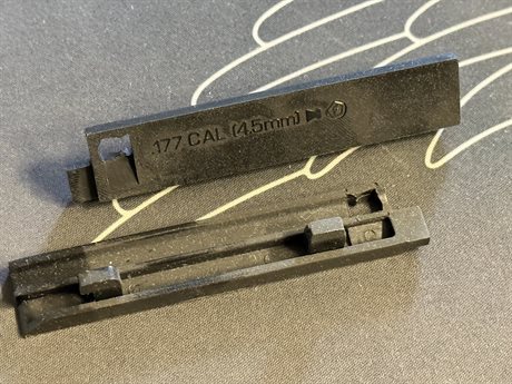 Gamo 1200 Magasin Lock Främre .177